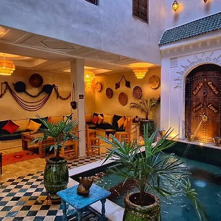 Riad Belikoss Pool & Spa